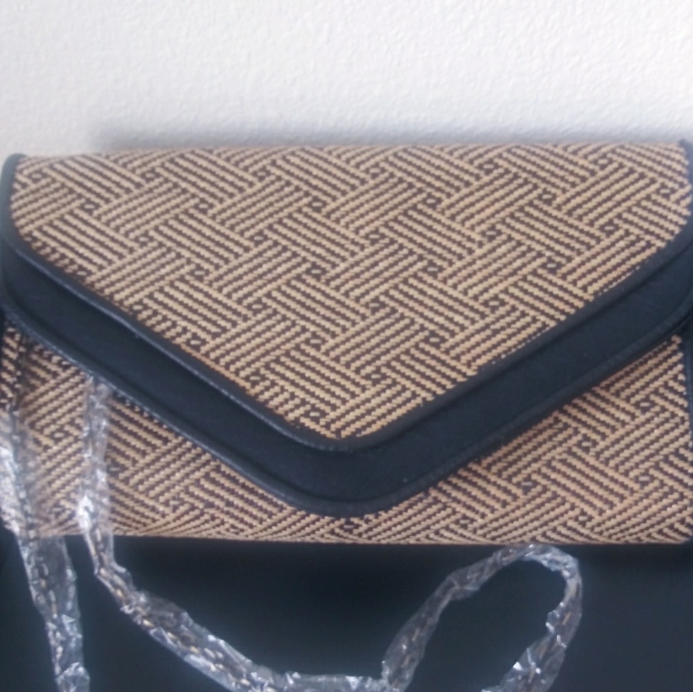 Pretty Stylish Handbag